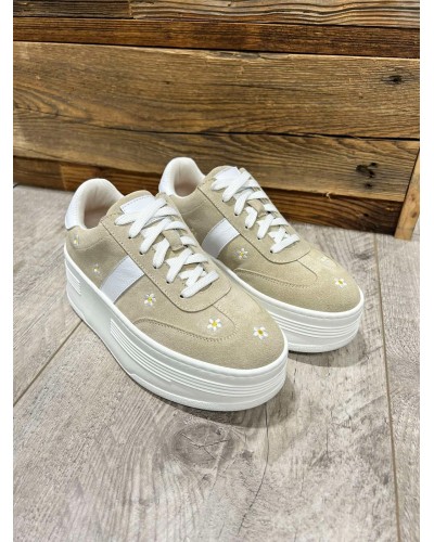 Sneakersy z literą "B" By o la la...! beżowe w stokrotki