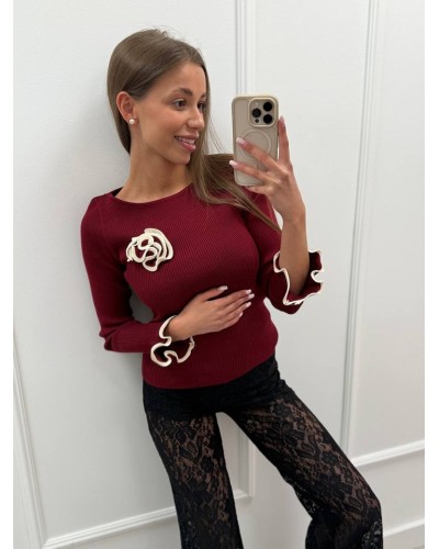 Sweter prążkowany z falbanką przy rękawach Giorgia bordowa