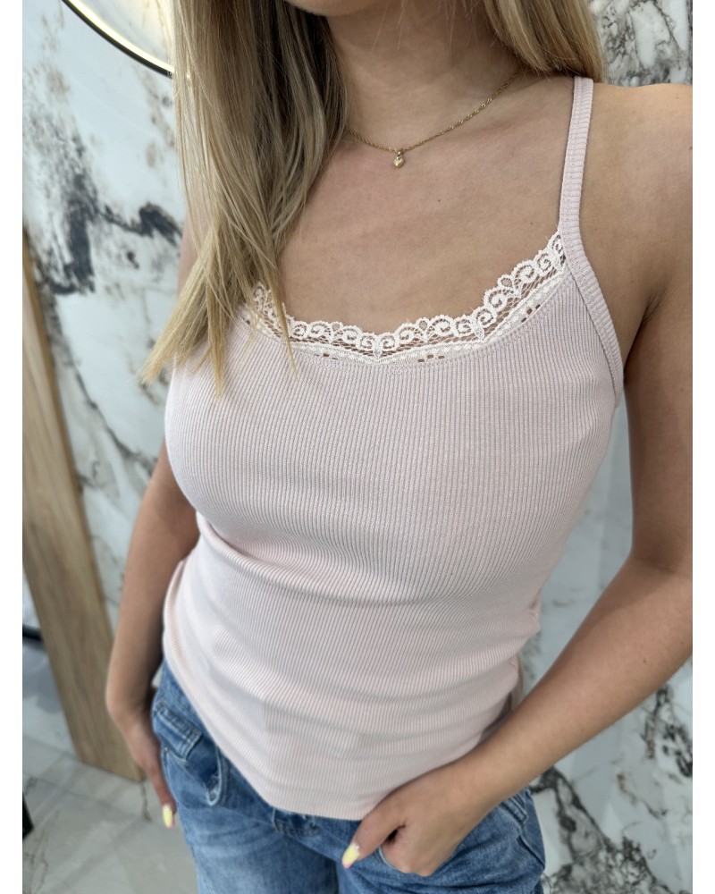 Top prążek z koronkowym dekoltem By o la la...! różowy