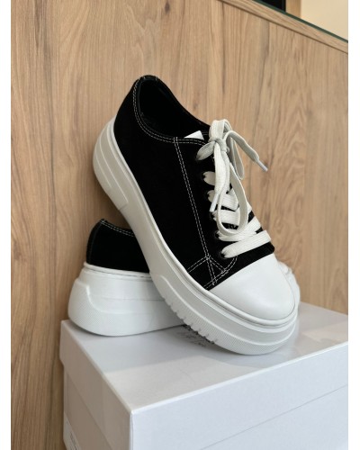 Trampek Mono Chic By o la la...! czarny