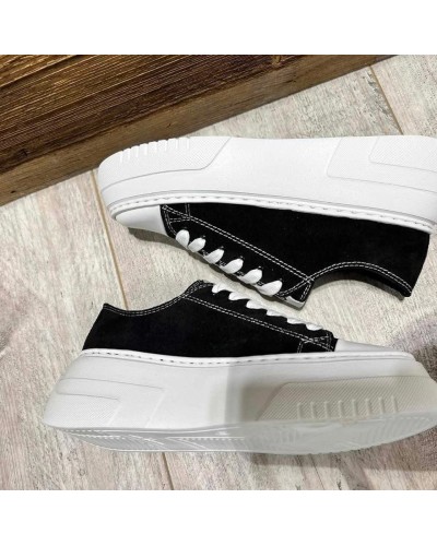 Trampek Mono Chic By o la la...! czarny