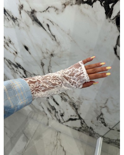 Marynarka w kratę z koronkowym rękawem By o la la...! błękitna