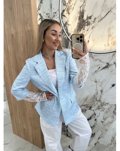 Marynarka w kratę z koronkowym rękawem By o la la...! błękitna