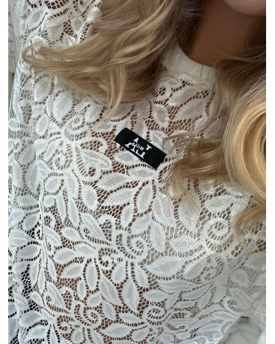 T-shirt koronkowy La Milla biały
